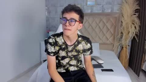 Snapshot of tylercross_ chatting on 03.31.26 Tyler online show from 03.31.26