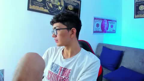   online show from 02.01.25