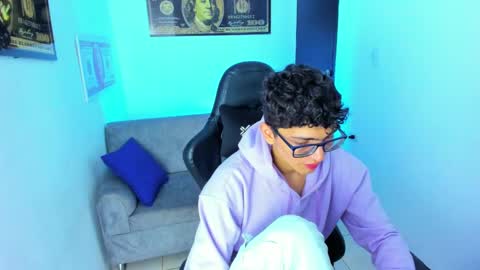   online show from 02.12.25