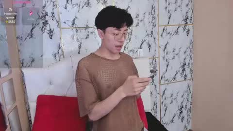 Snapshot of tylhugedoom chatting on 01.06.25 Tylhugedoom online show from 01.06.25