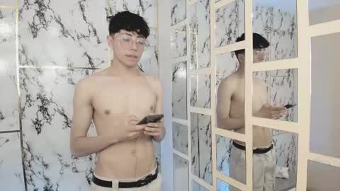 Snapshot of tylhugedoom chatting on 01.14.25 Tylhugedoom online show from 01.14.25