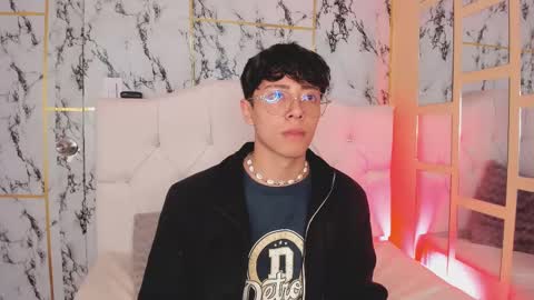 Snapshot of tylhugedoom chatting on 01.27.25 Tylhugedoom online show from 01.27.25