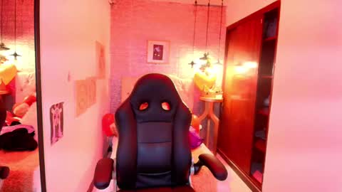       online show from 03.10.25