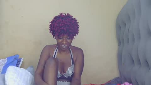 Snapshot of tynniee chatting on 03.28.26 tynniee online show from 03.28.26