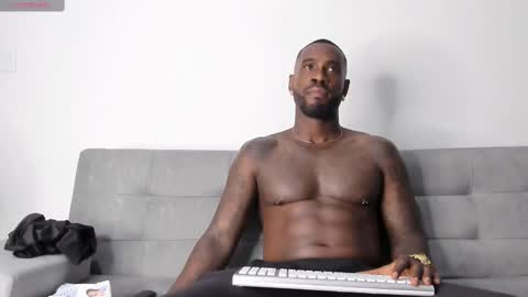 Snapshot of tyron_rulers chatting on 03.11.25 Dvid Rullers online show from 03.11.25