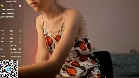 Snapshot of tyty_pupu chatting on 05.27.26 Christine 3 Next broadcast tomorrow at 2100 GMT 5 online show from 05.27.26