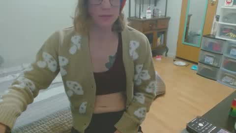 Snapshot of tyyyler93 chatting on 02.13.25 TylerAlternative online show from 02.13.25