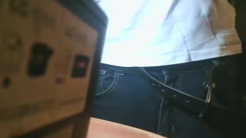 Snapshot of u02g2 chatting on 12.20.24 u02g2 online show from 12.20.24