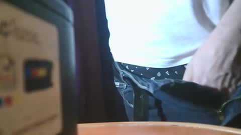 Snapshot of u02g2 chatting on 12.04.25 u02g2 online show from 12.04.25