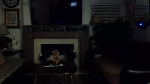 Snapshot of uandme_baby chatting on 05.19.26 Azelia B online show from 05.19.26