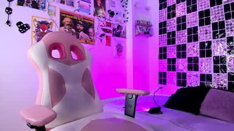 Snapshot of uchikydoll chatting on 02.24.26 uchikydoll online show from 02.24.26