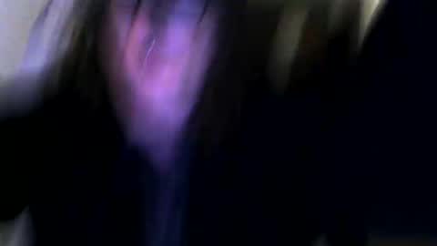 Snapshot of ucloudd chatting on 11.22.25 ucloudd online show from 11.22.25