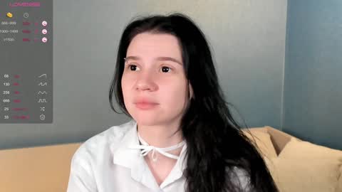 Snapshot of udelaborom chatting on 02.06.25 Lili online show from 02.06.25