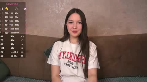 Snapshot of udelaborom chatting on 02.09.25 Lili online show from 02.09.25