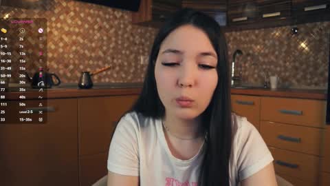 Snapshot of udelaborom chatting on 02.16.25 Lili online show from 02.16.25