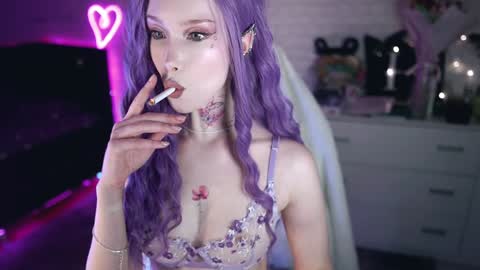 Snapshot of uindi chatting on 01.07.25 Izzy online show from 01.07.25