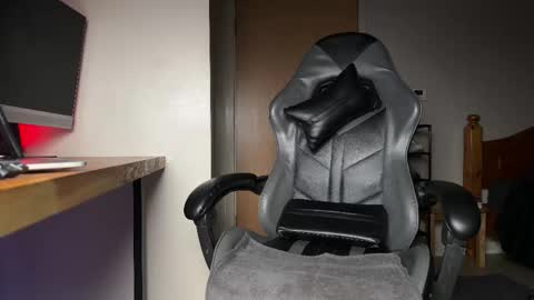 UKchocolate- FREE OFlinks in bio - online show from 02.28.26