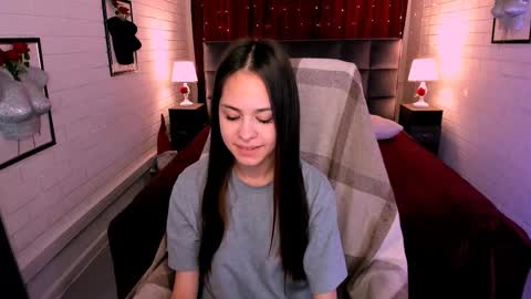 Snapshot of ulianeer chatting on 11.09.25 Ulia online show from 11.09.25