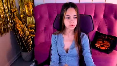 Snapshot of ulianeer chatting on 04.30.26 Ulia online show from 04.30.26