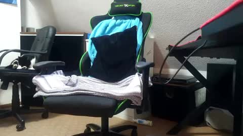 Snapshot of ultraunique chatting on 01.10.25 Mr. Mrs. Smith online show from 01.10.25