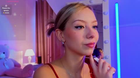 Snapshot of umpa_lummpa_ chatting on 04.15.26 umpa_lummpa_ online show from 04.15.26