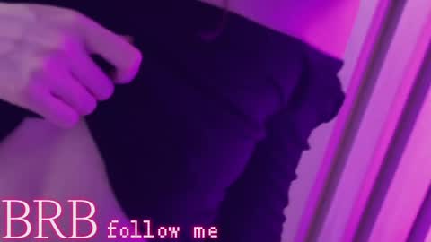 Snapshot of una_medisson chatting on 01.25.25 Una online show from 01.25.25