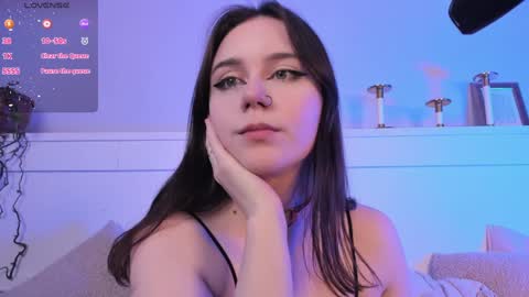 Snapshot of una_medisson chatting on 02.04.25 Una online show from 02.04.25