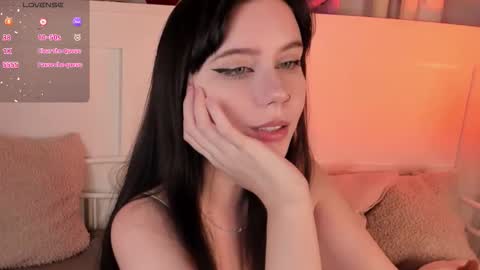 Snapshot of una_medisson chatting on 11.07.25 Una online show from 11.07.25