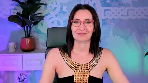 UnaTera online show from 10.14.25