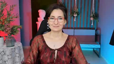 UnaTera online show from 11.18.25