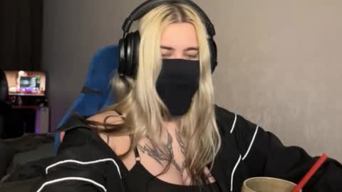 unaxyling online show from 02.20.26