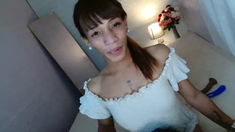 Snapshot of uncut_queen chatting on 04.23.26 LOVELY JANE online show from 04.23.26