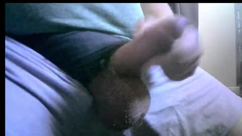 Snapshot of uncut_thick_daddy chatting on 01.06.26 uncut_thick_daddy online show from 01.06.26