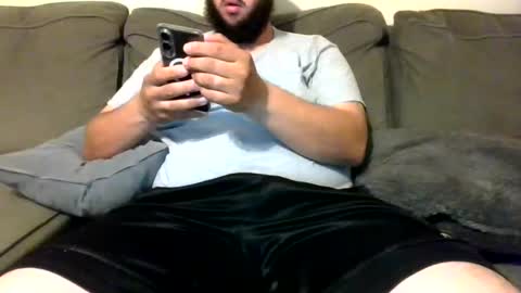 Snapshot of uncutbluecollarcock chatting on 11.12.25 Uncut Rod online show from 11.12.25