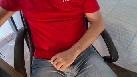 Snapshot of under_thedesk chatting on 09.20.25 Giov online show from 09.20.25