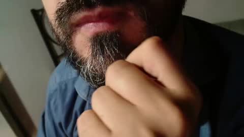 Snapshot of under_thedesk chatting on 09.25.25 Giov online show from 09.25.25