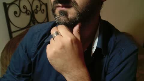 Snapshot of under_thedesk chatting on 11.11.25 Giov online show from 11.11.25