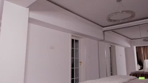 Silvia online show from 10.31.25