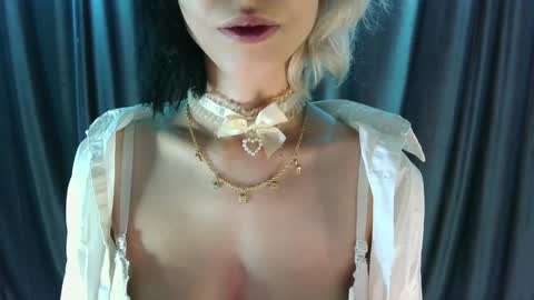 unforgettablehelen online show from 05.26.26