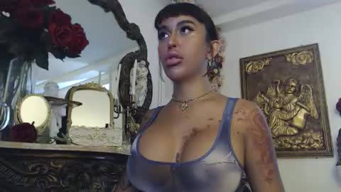 unhollysanyathompson online show from 02.20.25