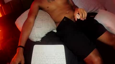 Snapshot of uniballboy chatting on 03.06.26 Uni Ball online show from 03.06.26