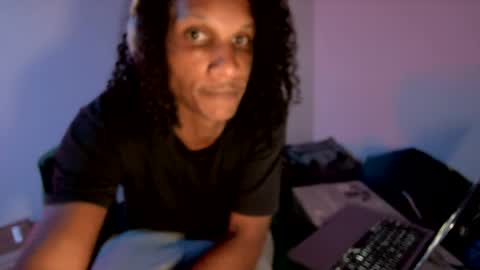 Snapshot of uniballboy chatting on 03.16.26 Uni Ball online show from 03.16.26