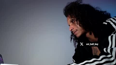 Snapshot of uniballboy chatting on 03.27.26 Uni Ball online show from 03.27.26