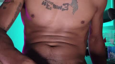 Snapshot of uniballboy chatting on 04.09.26 Uni Ball online show from 04.09.26