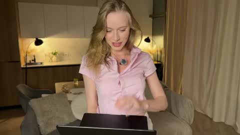 UnnaBella online show from 05.26.26