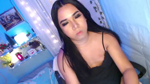 Snapshot of ur_hot_tommiexx chatting on 04.11.26 jennie online show from 04.11.26