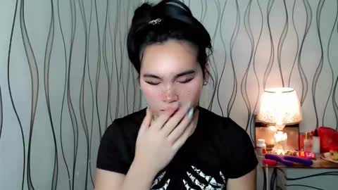 QUEENSY online show from 11.11.25