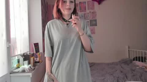 Snapshot of ur_obedient_girl chatting on 02.08.25 ur_obedient_girl online show from 02.08.25