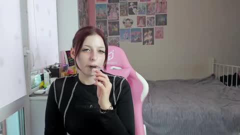 Snapshot of ur_obedient_girl chatting on 02.09.25 ur_obedient_girl online show from 02.09.25