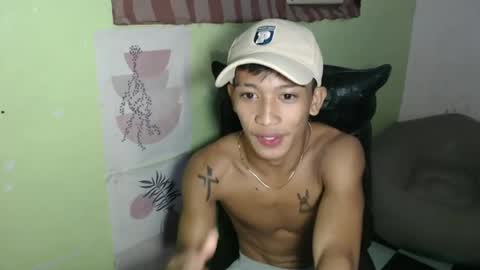 Snapshot of ur_raffy chatting on 02.16.25 ur_raffy online show from 02.16.25